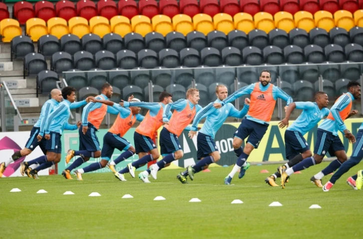 Les joueurs de l'Olympique de Marseille à l'entraînement sur la pelouse d'Ostende, le 2 août 2017 pour le match retour de l'Europa League