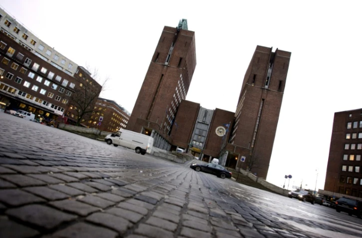 Photo prise le 6 décembre 2007 de la mairie d'Oslo