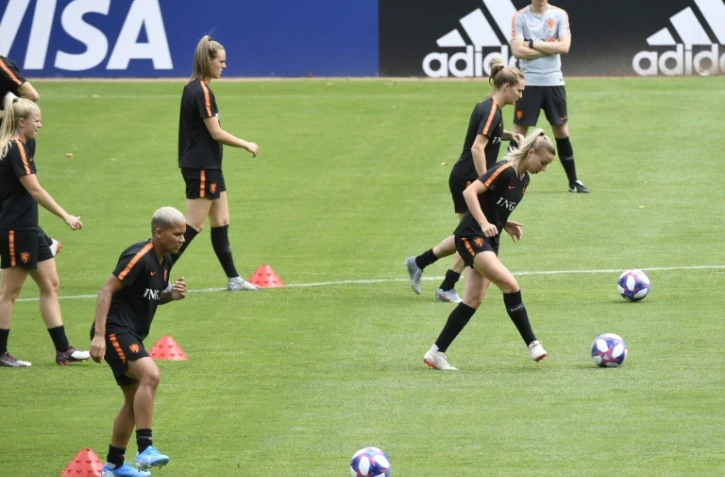 Les Néerlandaises préparent la finale de la Coupe du monde contre les Etats-Unis, lors d'une séance de travail à Oullins, près de Lyon, le 6 juillet 2019