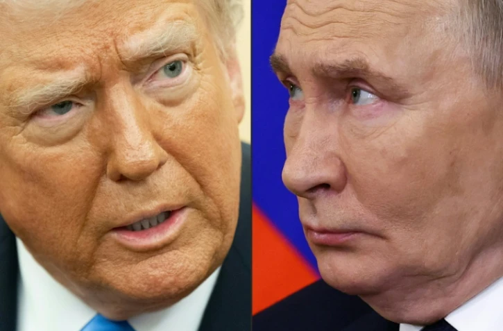 Combinaison de photos faite le 12 février 2025 de Vladimir Poutine à Moscou le 17 janvier 2025 et de Donald Trump à Washington le 11 février 2025 