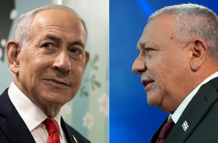 Combinaison d'images créée le 28 octobre 2026 avec à gauche le Premier ministre israélien Benjamin Netanyahu, à Jerusalem le 27 octobre 2026 et à droite le leader du parti Yashar, Gadi Eisenkot, à Tel Aviv le 28 octobre 2026
