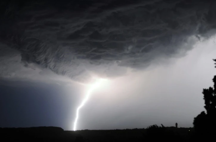 Six départements du Sud-Ouest sont placés en vigilance orange pour les orages à partir de dimanche après-midi, selon Météo-France