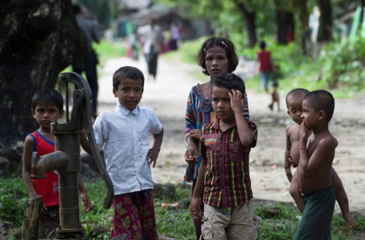 Des enfants rohingyas, le 27 septembre 2017 à Maungdaw, dans l'Etat de Rakhine, en Birmanie