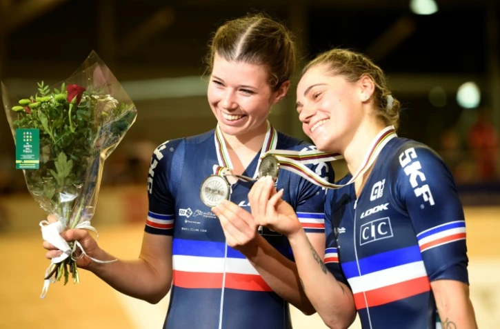 Les Françaises Clara Copponi et Marie Le Net ont décroché l'argent de la madison des Mondiaux de Roubaix, le 23 octobre 2021 