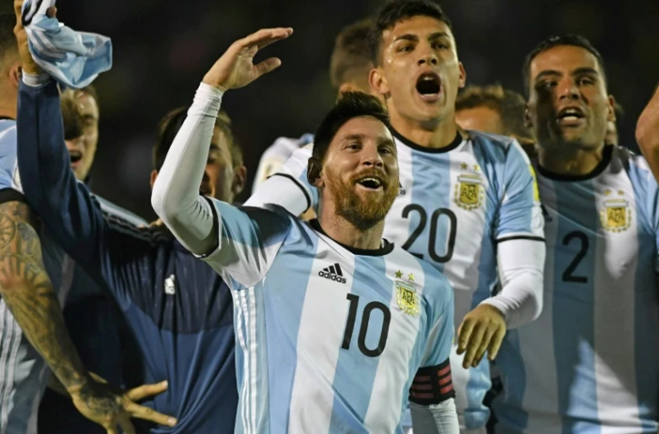 Lionel Messi fête la victoire de son équipe contre l'Equateur, le 10 octobre 2017 à Quito