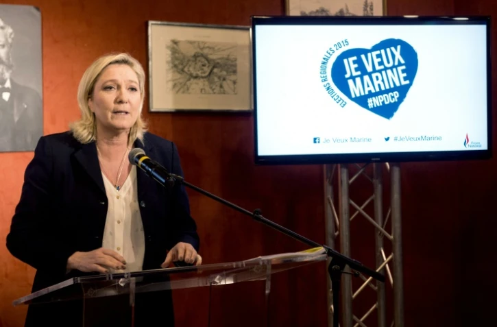Marine Le Pen présente le manifeste de son parti pour les régionales à Amiens le 23 novembre 2015 