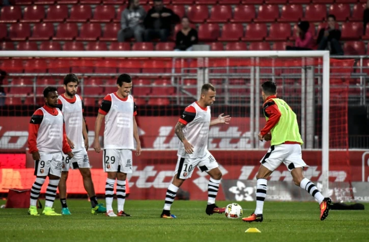 Les joueurs du Stade Rennais à l'échauffement avant d'affronter Dijon sur sa pelouse, le 24 septembre 2016