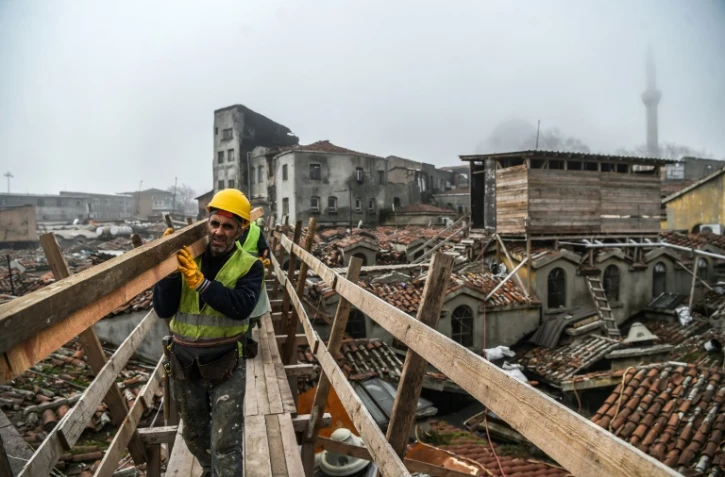 Rénovation des toits du Grand Bazar à Istanbul, en Turquie, le 1er mars 2017