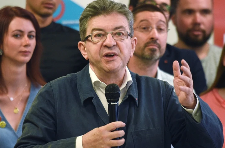 Jean-Luc Mélenchon lors d'une conférence de presse sur les législatives, le 23 mai 2017 à Lille
