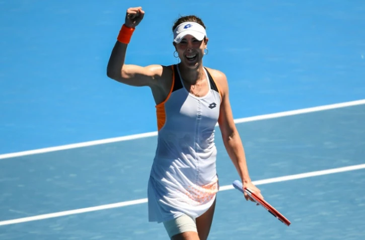Alizé Cornet après sa victoire sur l'Espagnole Garbine Muguruza à l'Open d'Australie le 20 janvier 2022 à Melbourne