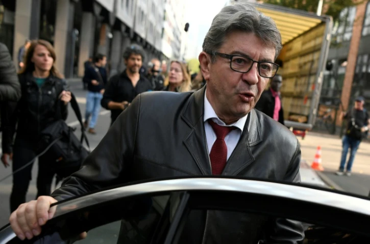 Le chef de file de La France insoumise Jean-Luc Mélenhcon après son audition par les policiers de l'office anti-corruption à Nanterre, le 18 octobre 2018