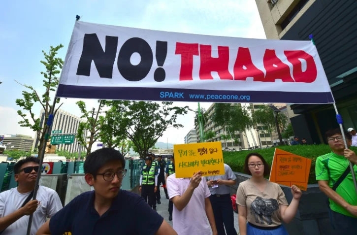 Manifestants sud-coréens protestant contre le système antimissile américain THAAD, le 11 juillet 2016 à Séoul