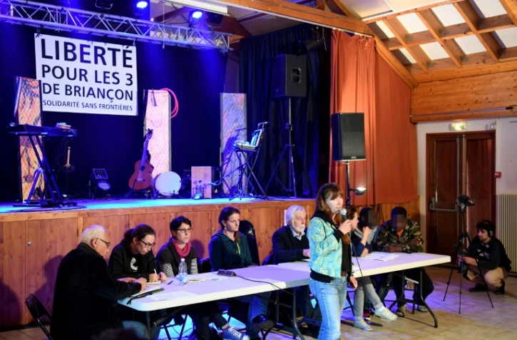 Réunion de soutien le 30 mai 2018 à La Roche-de-Rame en faveur des trois militants suisses et italien poursuivis pour aide aux migrants