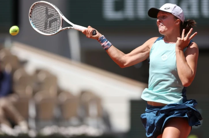 La Polonaise Iga Swiatek lors de son quart de finale du simple féminin face à l'Américaine Jessica Pegula, au tournoi de Roland-Garros, à Paris, le 1er juin 2022
