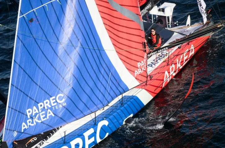 Le navigateur Yoann Richomme (Paprec Arkéa) à bord de son Imoca, le 10 novembre 2024 aux Sables-d'Olonne (Vendée)