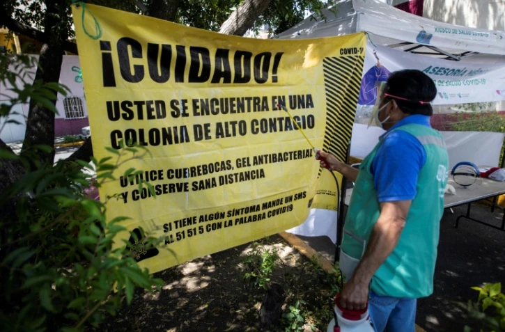 Un stand de dépistage du coronavirus dans une rue de Mexico, le 7 août 2020