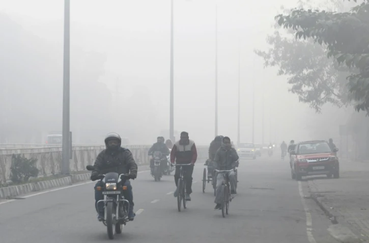 Brouillard de pollution à Amritsar en décembre 2019, en Inde