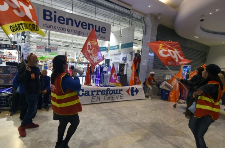 Manifestation de salariés de Carrefour en grève samedi matin 31 mars 2018 à Marseille