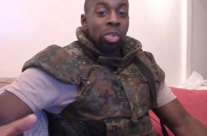 Image tirée d'une vidéo le 11 janvier 2015 diffusée sur les réseaux sociaux islamistes montrant un homme disant s'appeler Amédy Coulibaly