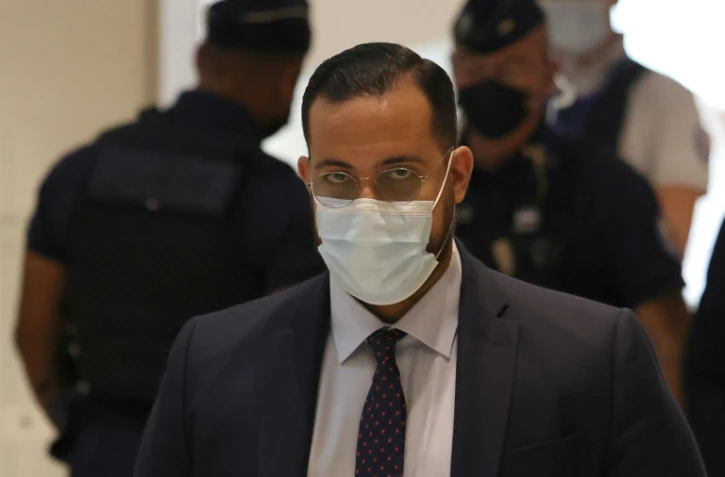 Alexandre Benalla arrive le 13 septembre 2021 au tribunal de Paris 