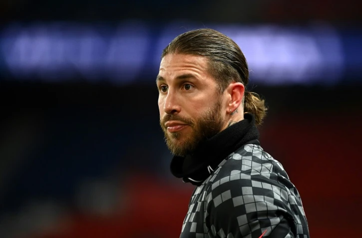 L'Espagnol Sergio Ramos avant le match de Ligue 1 entre le Paris SG et Reims au Parc des Princes, à Paris, le 23 janvier
