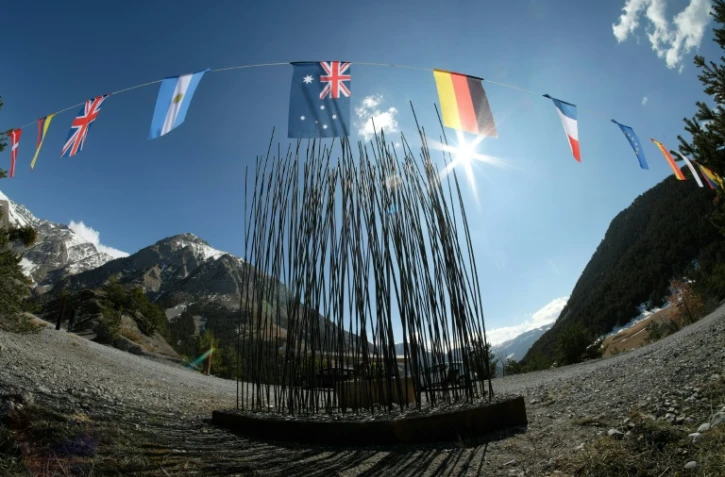 Photo prise le 23 mars 2016 à à à Prads-Haute-Bléone (Alpes-de-Haute-Provence) du mémorial en hommage aux victimes du vol qui s'est écrasé le 24 mars 2015