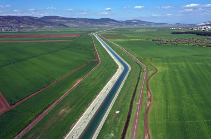Israël a commencé à mettre en place une nouvelle canalisation pour transporter l'eau dessalée de la mer Méditerranée, afin de remplir le lac de Tibériade, principal réservoir d'eau d'Israël
