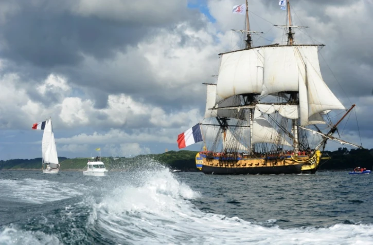 L'Hermione, réplique du trois-mâts de La Fayette, le 13 juillet dans le port de Brest