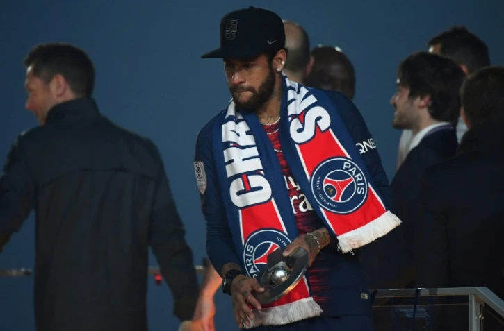 La star du PSG Neymar, lors de la cérémonie de remise du trophée de Champion de France, le 18 mai 2019 au Parc des Princes