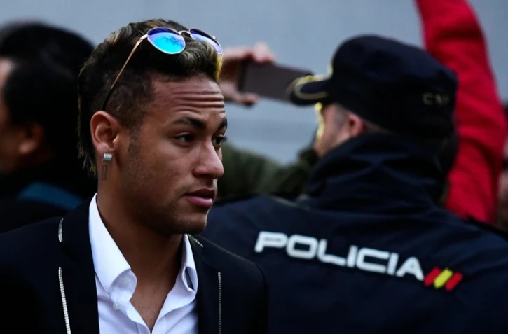 Neymar à la sortie du tribunal de Madrid, le 2 février 2016