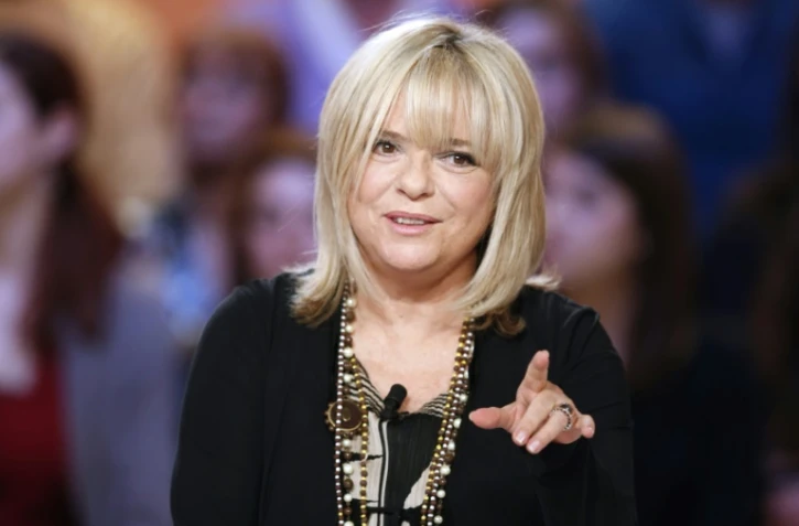 France Gall sur la scène du  grand journal de Canal+ à Paris, le 30 octobre 2012