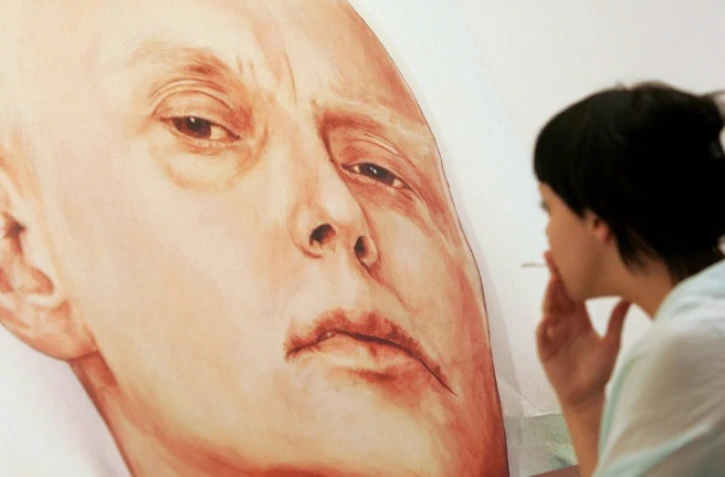 Portrait d'Alexander Litvinenko sur son lit d'hôpital à Londres, réalisé par les peintres Dmitri Vrubel et Viktoria Timofeyeva. Photo prise dans une galerie de Moscou, le 23 mai 2007.