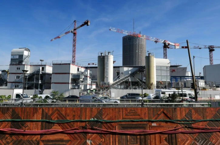 Le site en surface du chantier du prolongement du RER E à la porte Maillot, à Paris, le 6 septembre 2021
