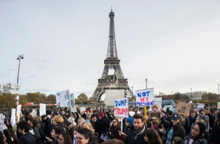 Manifestation pour protester contre l'élection du républicain Donald Trump aux Etats-Unis, le 19 novembre 2016 à Paris