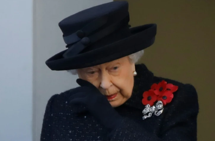 La reine Elizabeth II lors de la cérémonie du dimanche du Souvenir au cénotaphe de Whitehall dans le centre de Londres le 10 novembre 2019