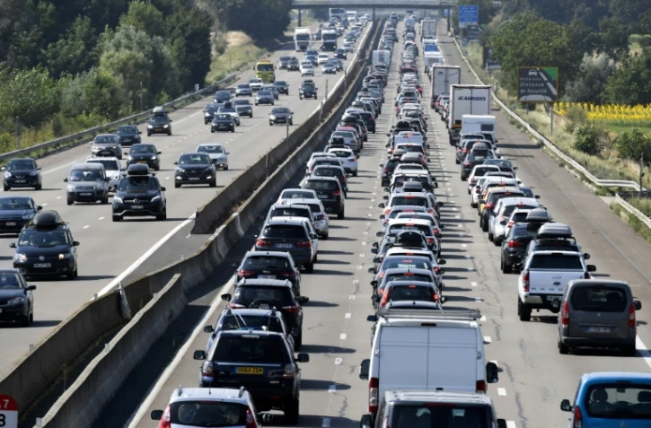 Embouteillages sur une autoroute lors des départs en vacances, le 4 août 2018