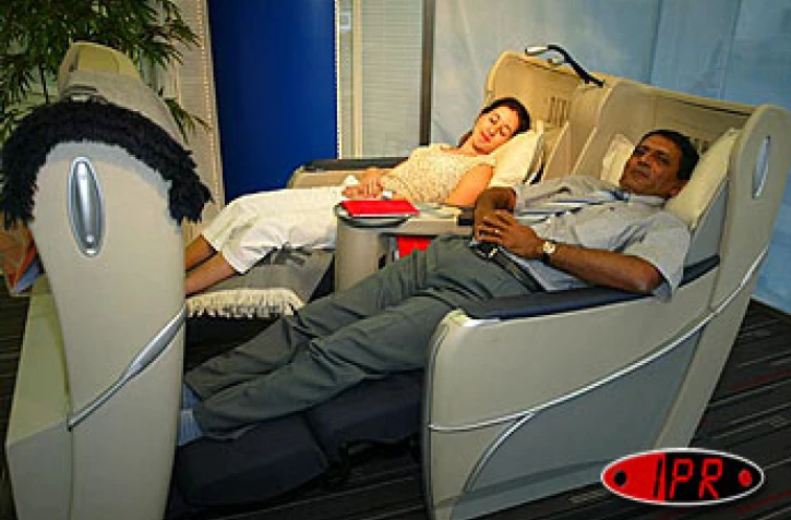 Jeudi 14 octobre 2004 -
Lors de la présentation des sièges confort d'Air France