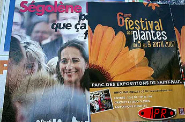 Vendredi 20 avril 2007 -

Panneaux d'affichage pour le premier tour de la présidentielle qui aura lieu le dimanche 22 avril 2007
