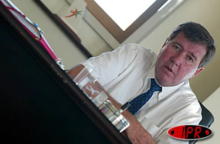 Lundi 8 novembre 2004


Érick Lazarus, directeur général d'Air Bourbon, affirme que sa compagnie est &quot;sortie d'affaire&quot;