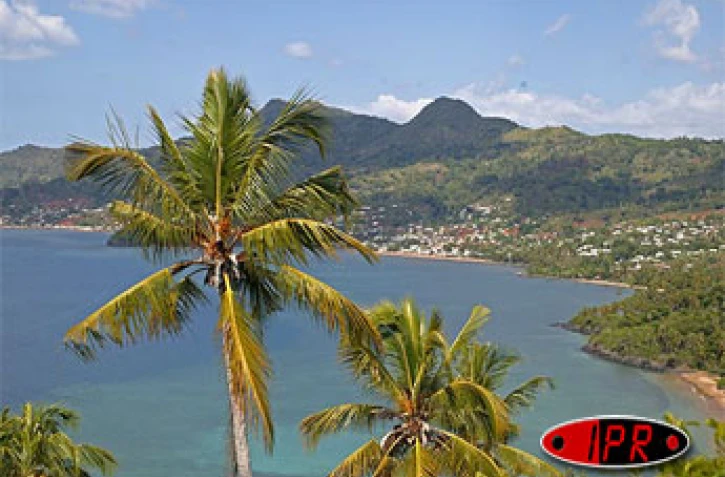 Octobre 2005 - 

Les kwassas kwassas en provenance d'Anjouan accostaient souvent à M'Tzamboro (Nord de Mayotte). Le site étant étroitement surveillé par les autorités françaises, les accostages se font ailleurs