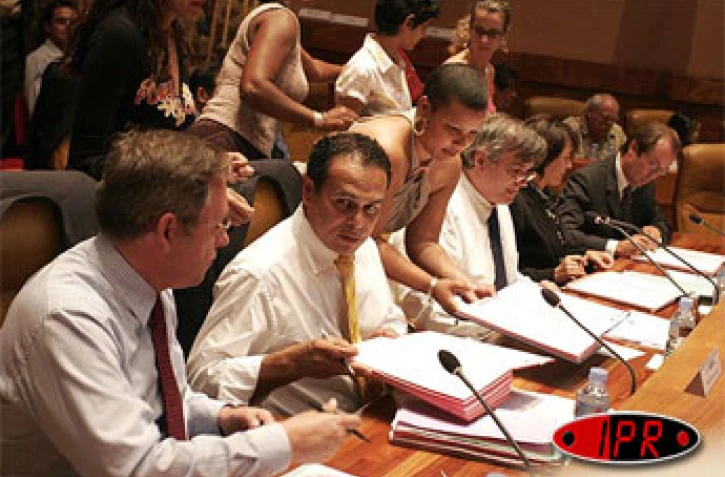 Mardi 11 octobre 2005 -

Actuellement, le tourisme représente pour La Réunion, 360 millions d'euros de recettes globales et 10 000 emplois