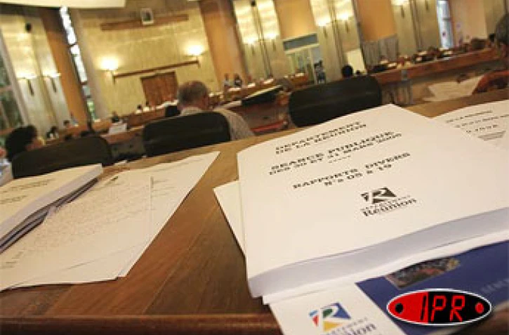 Mercredi 30 mars 2005 -Le conseil général dit majoritairement "oui" à la Constitution européenne