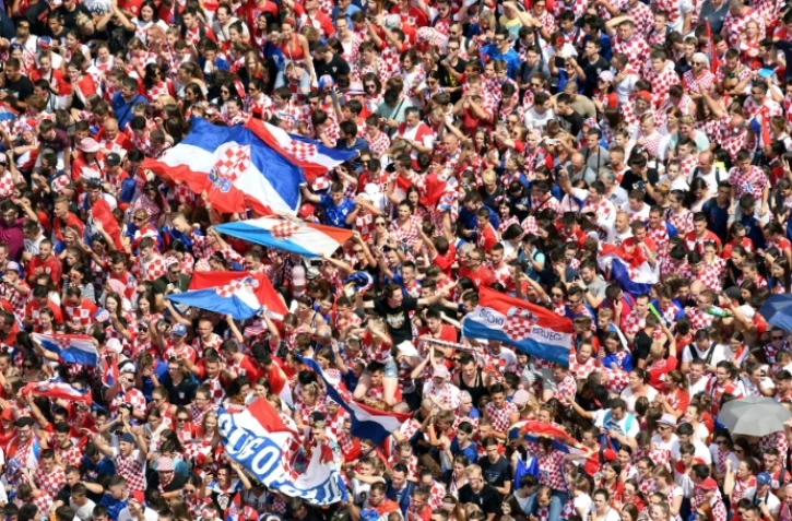 Les supporteurs croates réunis à Zagreb pour le retour de leur équipe, finaliste du Mondial, le 16 juillet 2018 à Zagreb
