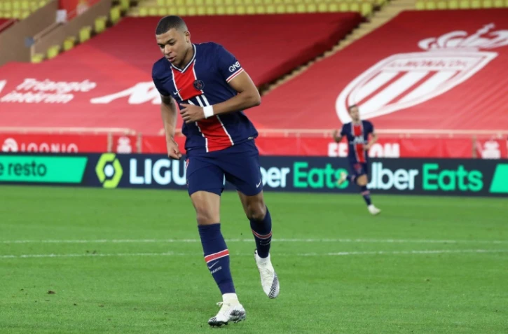 Le buteur star du PSG Kylian Mbappé très en vue contre Monaco à Louis, le 20 novembre 2020, est attendu contre Leipzig