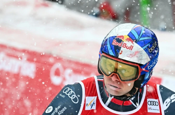 Le skieur français Alexis Pinturault à l'arrivée de la deuxième manche du géant d'Adelboden (Suisse), le 10 janvier 2026