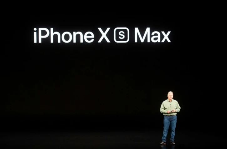 Phil Schiller, vice-président marketing d'Apple, présente de nouvelles versions très haut de gamme de l'iPhone au siège de Cupertino, en Californie, le 12 septembre 2018