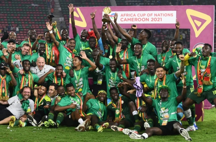 Les Lions de la Téranga du Sénégal sacrés champions d'Afrique devant l'Egypte à Yaoundé, le 6 février 2022