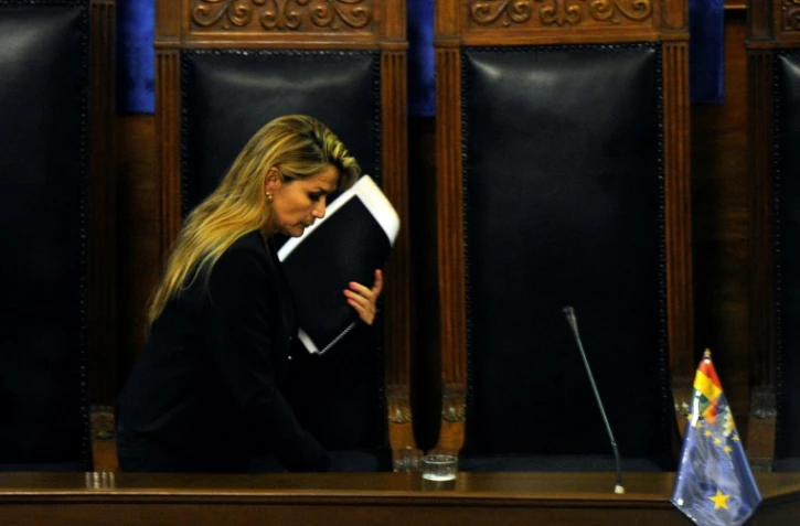 La sénatrice Jeanine Anez s'apprête à se proclamer présidente par intérim de Bolivie, à La Paz, le 12 novembre 2019
