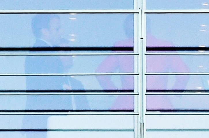 Emmanuel Macron s'entretient avec Angela Merkel dans ses bureaux de la chancellerie, le 16 mars 2017 à Berlin