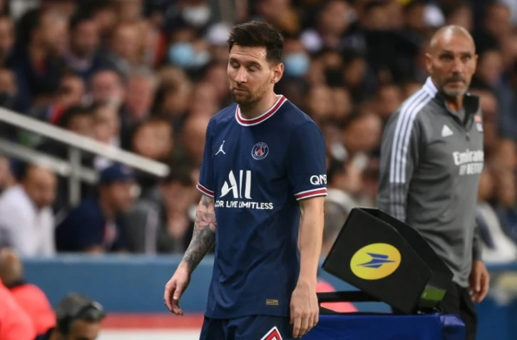 L'attaquant du Paris SG Lionel Messi après son remplacement contre Lyon en Ligue 1 le 19 septembre 2021 au Parc des Princes